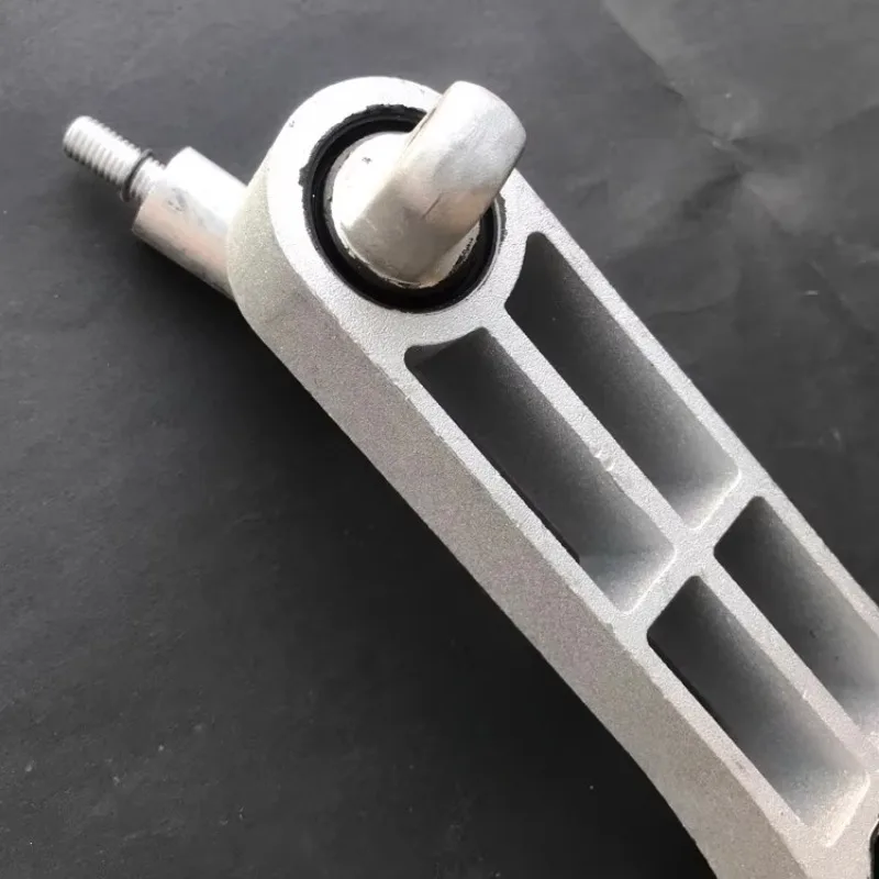 31670126 Genuine 5 6-cylinder Right Upper Torque Rod Torques Arm Claw Pad Machine Foot Glue for Volvo XC60 V90 V60 S60L S90 S80L