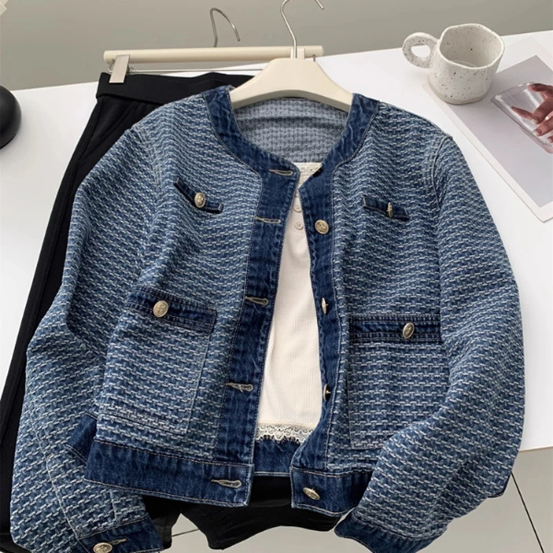 

Women Washed Blue Denim Jacket Autumn Vintage O-neck Single Gold Buckle All-match Short Coat Female Loose Outwear Trendy