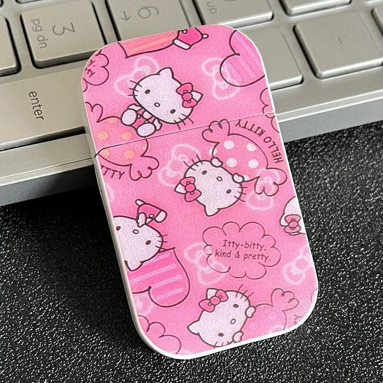 Kreatywna metalowa wiatroszczelna urocza zapalniczka Hello Kitty Kawaii MyMelody Kuromi Cinnamo Sanrioed czerwony płomień zapalniczki szybka dostawa