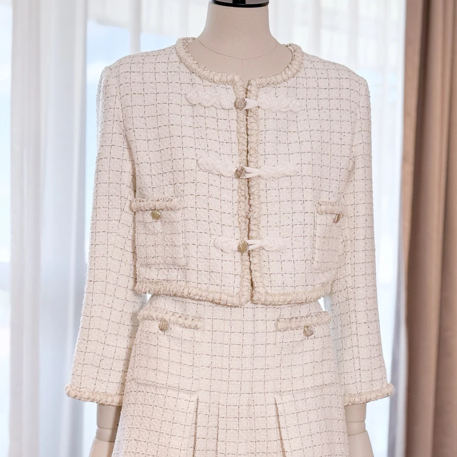 

NIGO Women's Vintage Tweed Check Linen Wool Solid Color Short Jacket With Casual Pleated Skirt Ngvp #nigo2344
