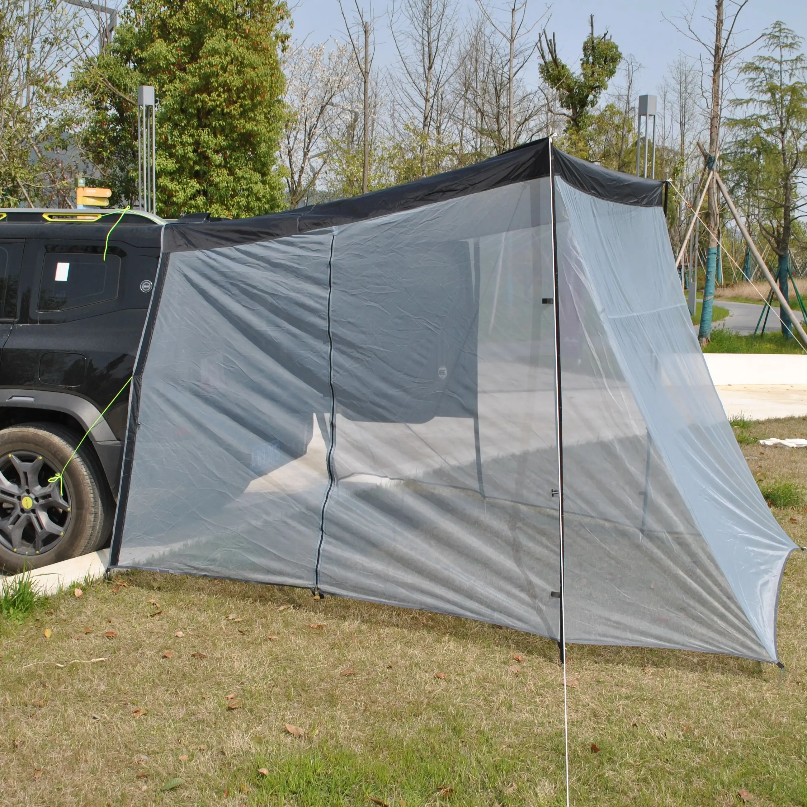 

Car Tail Tent Breathable Ventilated Rear Tent Easy Setup for SUV Camping Outdoor Family Trip, Mosquito Proof Mesh Car Tent