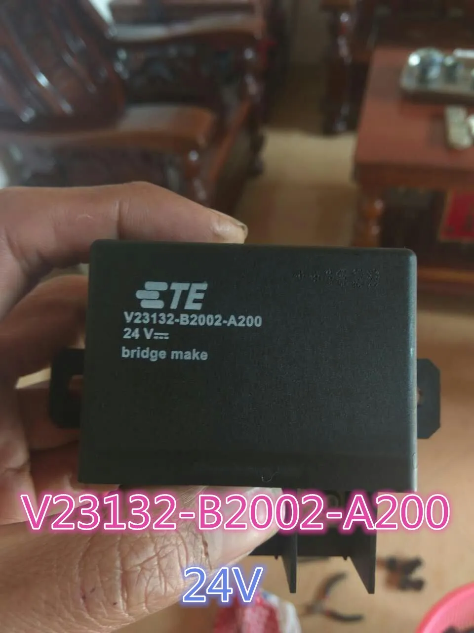 

V23132-B2002-A200 24V 10PCS