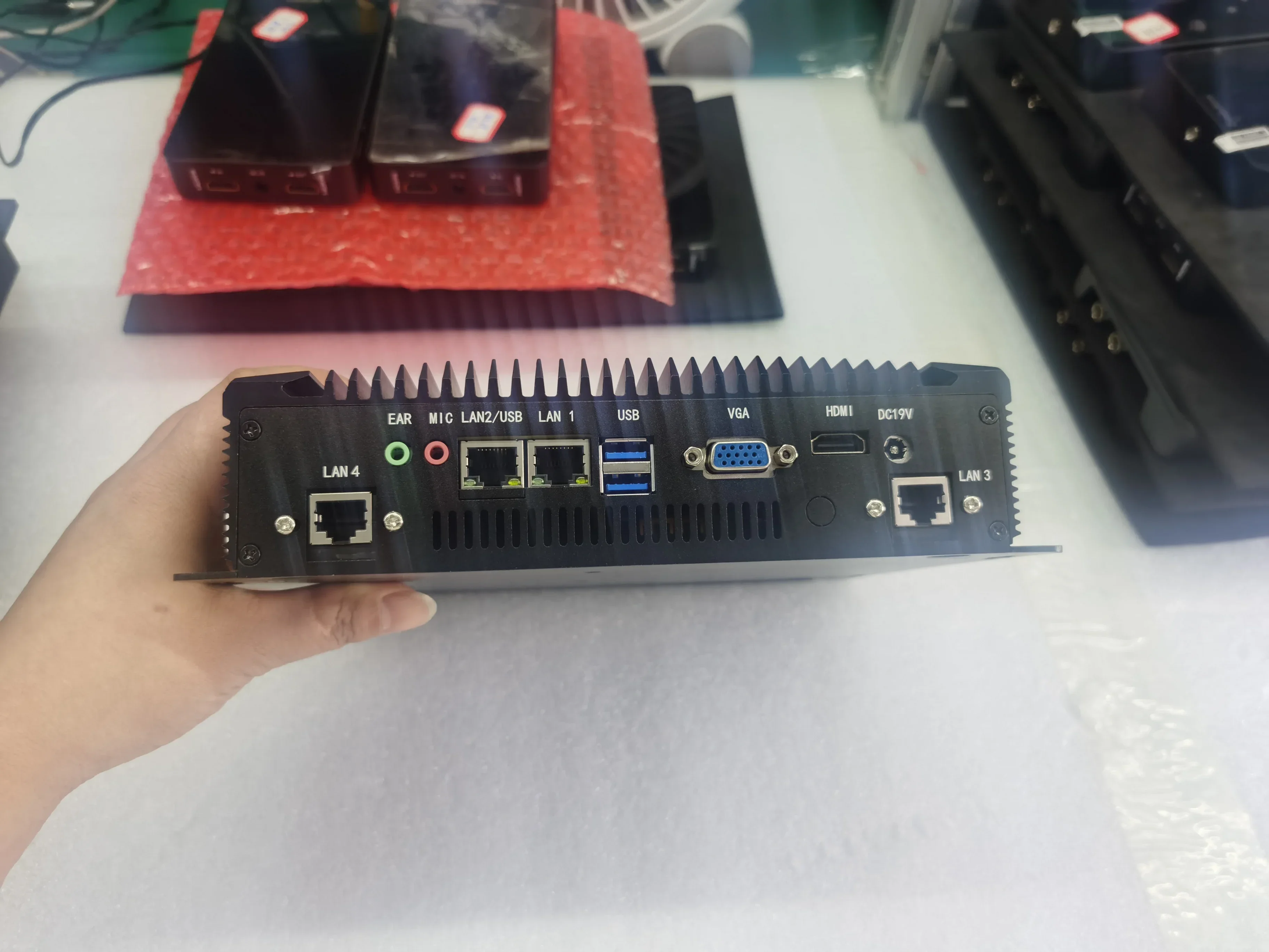 Bestview Industrial Mini PC Core 8th/10th/12th Gen CPU 2LAN 4LAN16GB DDR4 6COM Puerto GPIO HD VGA LVDS Win10/11 computadora integrada