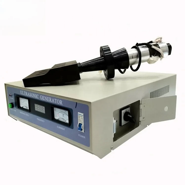 

High Quality 15K 2600W / 20k 2000w Portable Ultrasonic Welding Machine Analog Generator