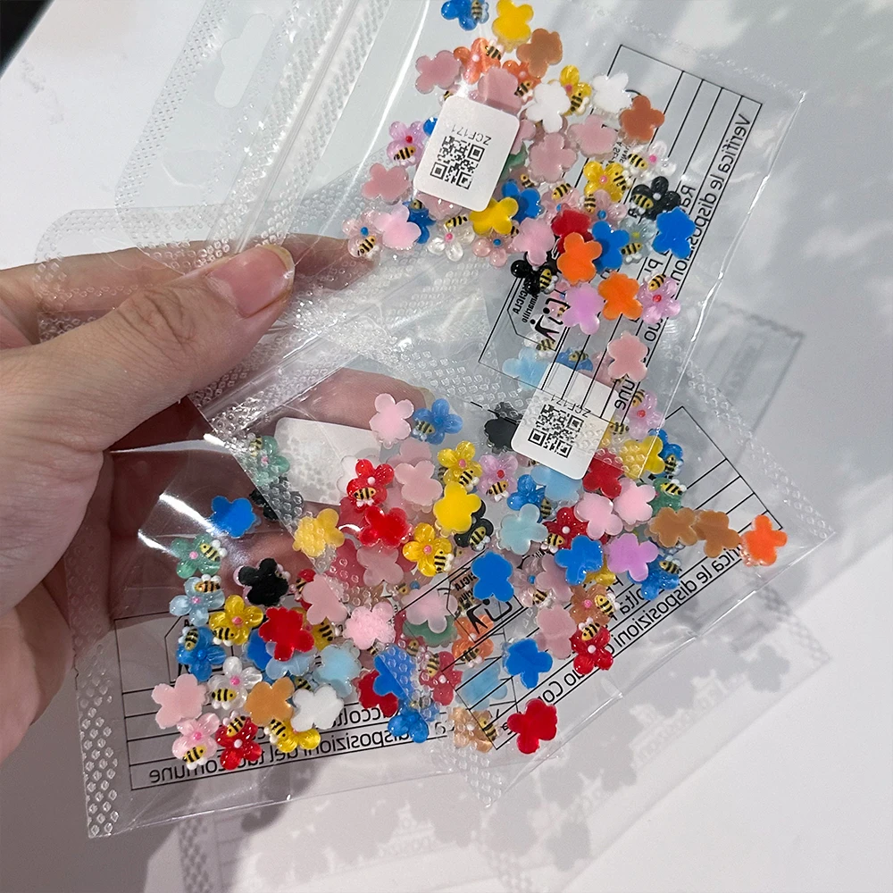 

100pcs 3D Colorful Acrylic Bee Flower Nail Decorations ，Cute Flatback Mini Mini Blossom Nail Charms DIY Manicure Parts Nail Art