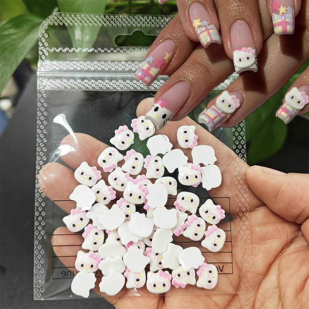 50Pcs 3D Hello Kitty With Pink Eyeglasses Nail Art Charms Sw