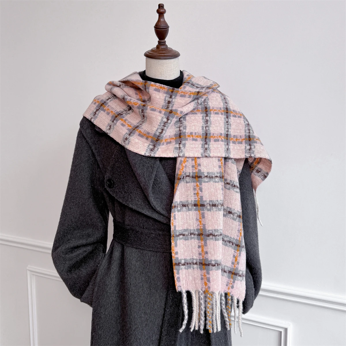 

2025 Cold-Proof Winter Women Scarf Thick Warm Tassels Shawls Pashmina Stripe Designer Neckerchief Cashmere Lady Luxury