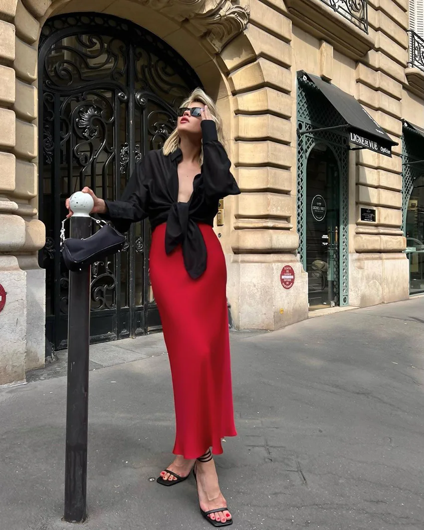 

2026 Spring Red Satin Satin Fishtail Skirt Women's High-end Banquet Dress