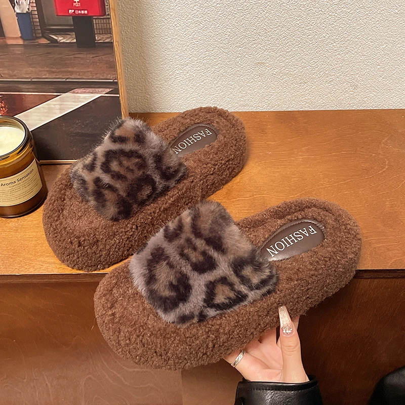 

Fashion One Word Thick Fur Slippers Double Fur Flip Flops Home Cotton Shoes for Women Flat Plush Straps Slippers Tongs Femme