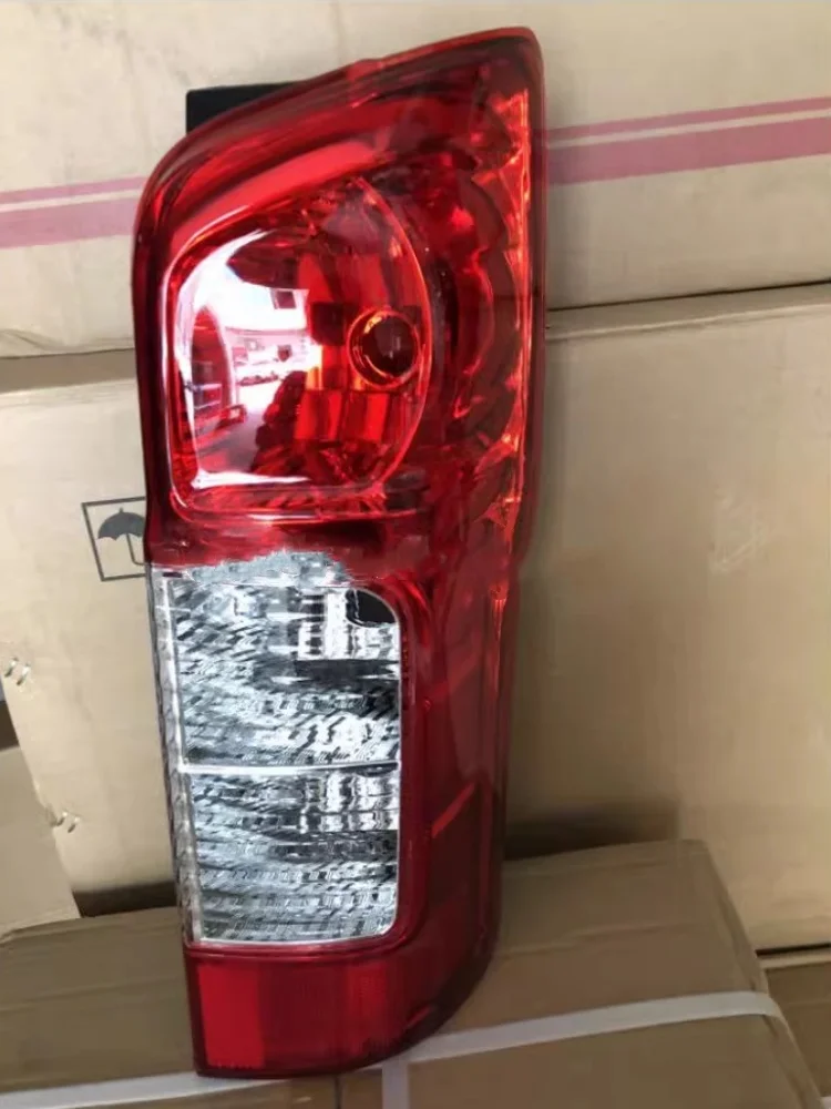 Auto Taillight for Nissan URVAN E26 NV350 Rear Running light Turn signal Brake light Car Accessories