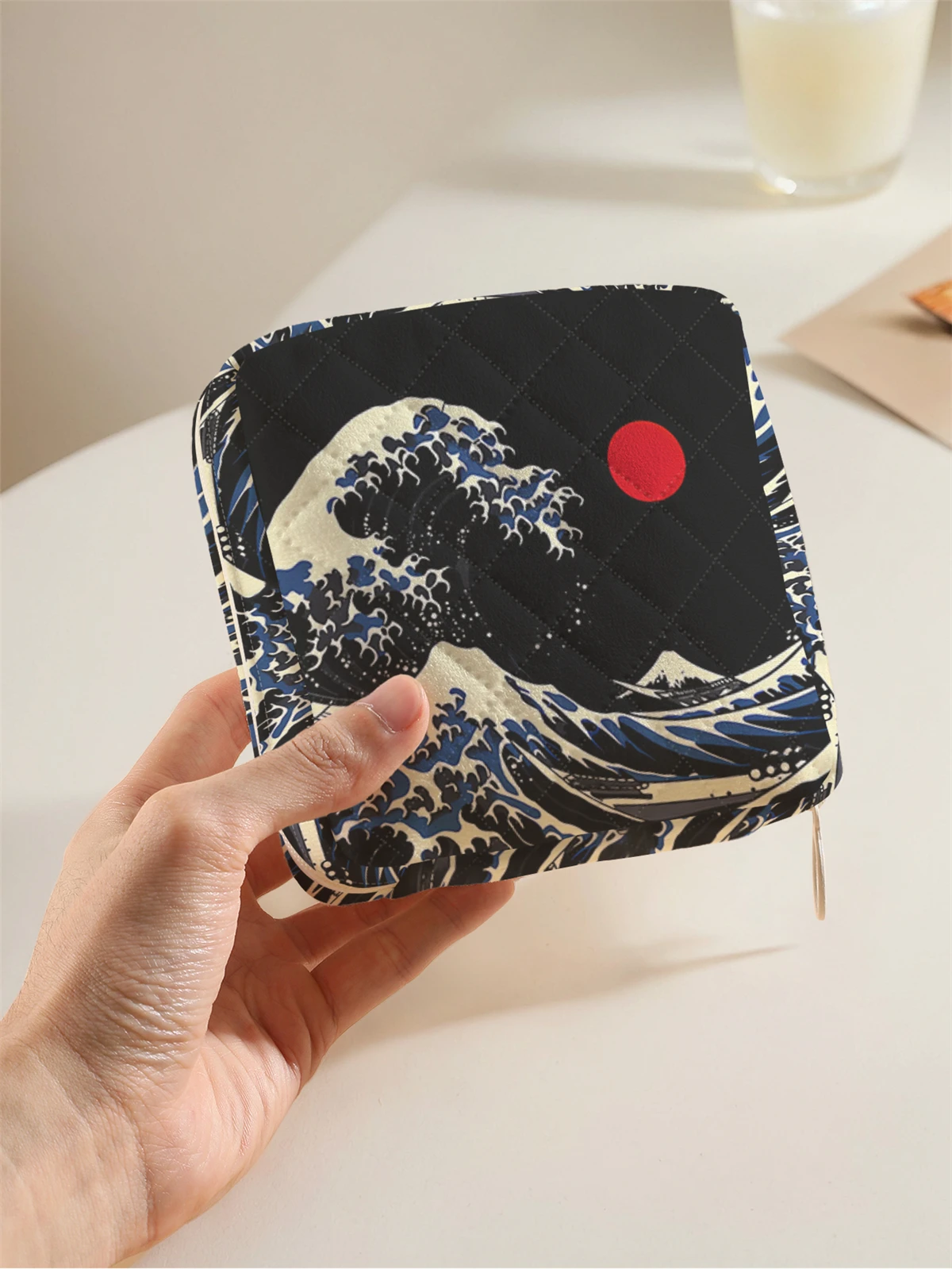 1 حقيبة تخزين مناديل صحية محمولة، مصنوعة من نمط سلحفاة الأعشاب البحرية ومواد شبكية ماسية، حقيبة مناديل نسائية خفيفة الوزن