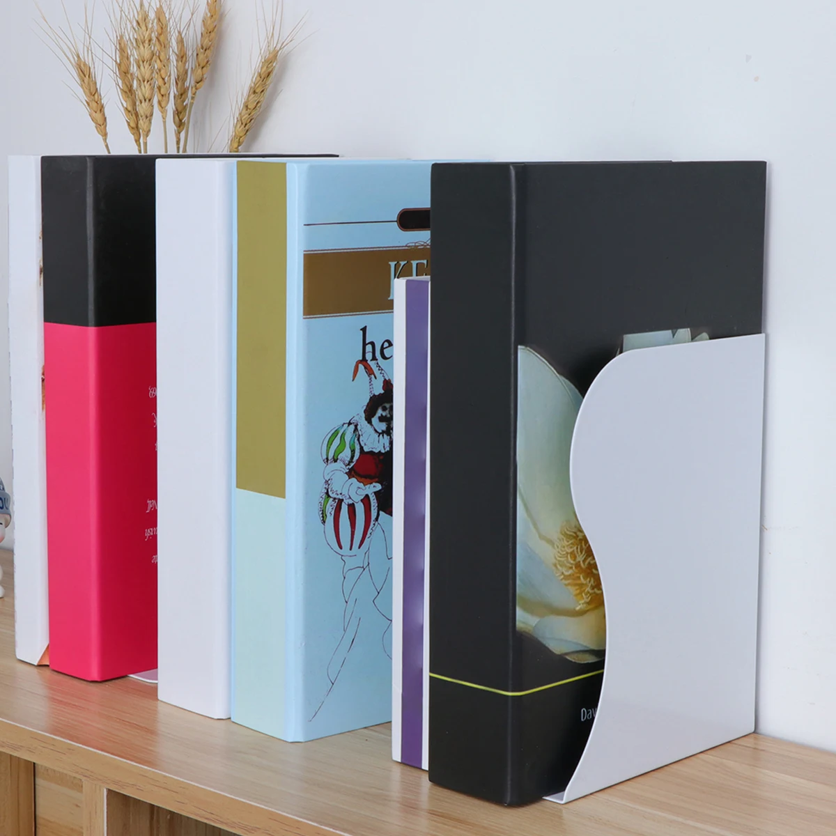 

Metal Bookend Adjustable Size Stable Base Heavy Duty Book Rack Holds Books Files Magazines Office Supplies Black