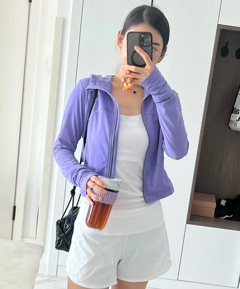 

Женская повседневная укороченная толстовка с капюшоном, длинными рукавами, застежкой-молнией и карманами для повседневной носки и занятий спортом на открытом воздухе