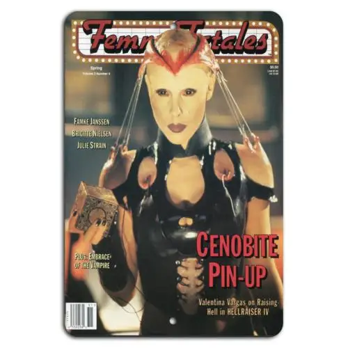 دبوس Cenobite: علامة مجلة رعب عتيقة من Femme Fatales - من الألومنيوم #1