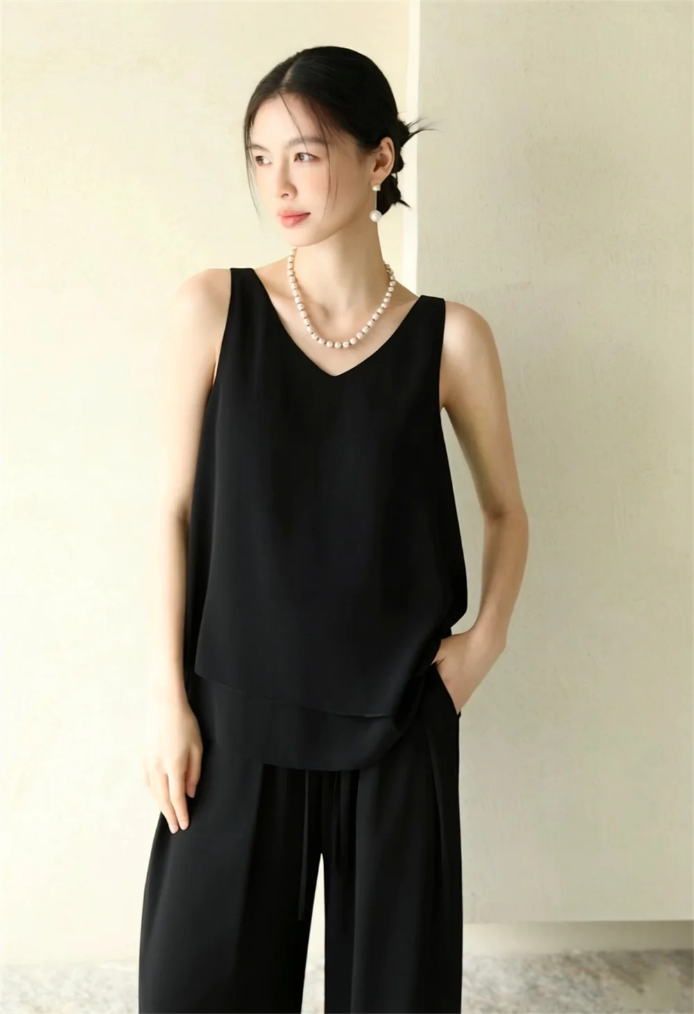 Summer New plus Size Women's Tank Top Cover Belly Sleeveless Chiffon Vest Outerwear Fashionable Commute Style Loose Fit - view 3