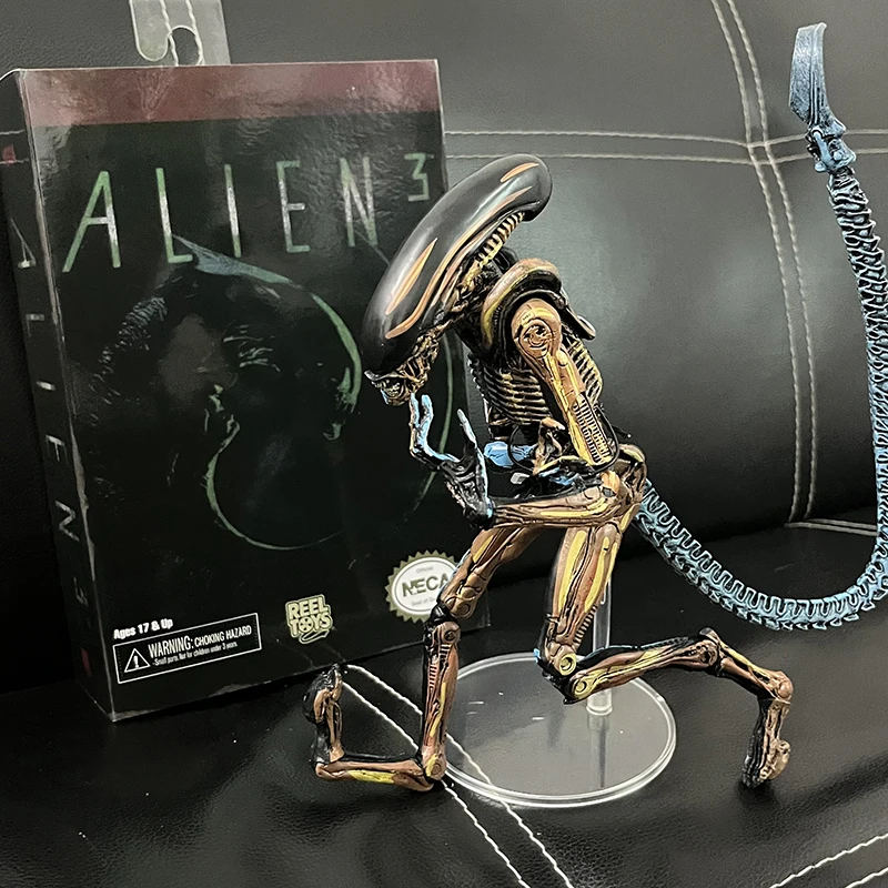 NECA Alien 3 Dog Alien Xenomorph Action Figure Aliens vs Predator Collectible Model Toy Classic Doll For Gifts