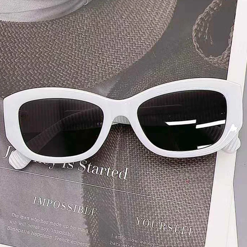

77107 Fashion New Sun Glasses Female Star Travel Photography UV-Proof Sun Shade Tide Plain Face All-Match Sunglasses