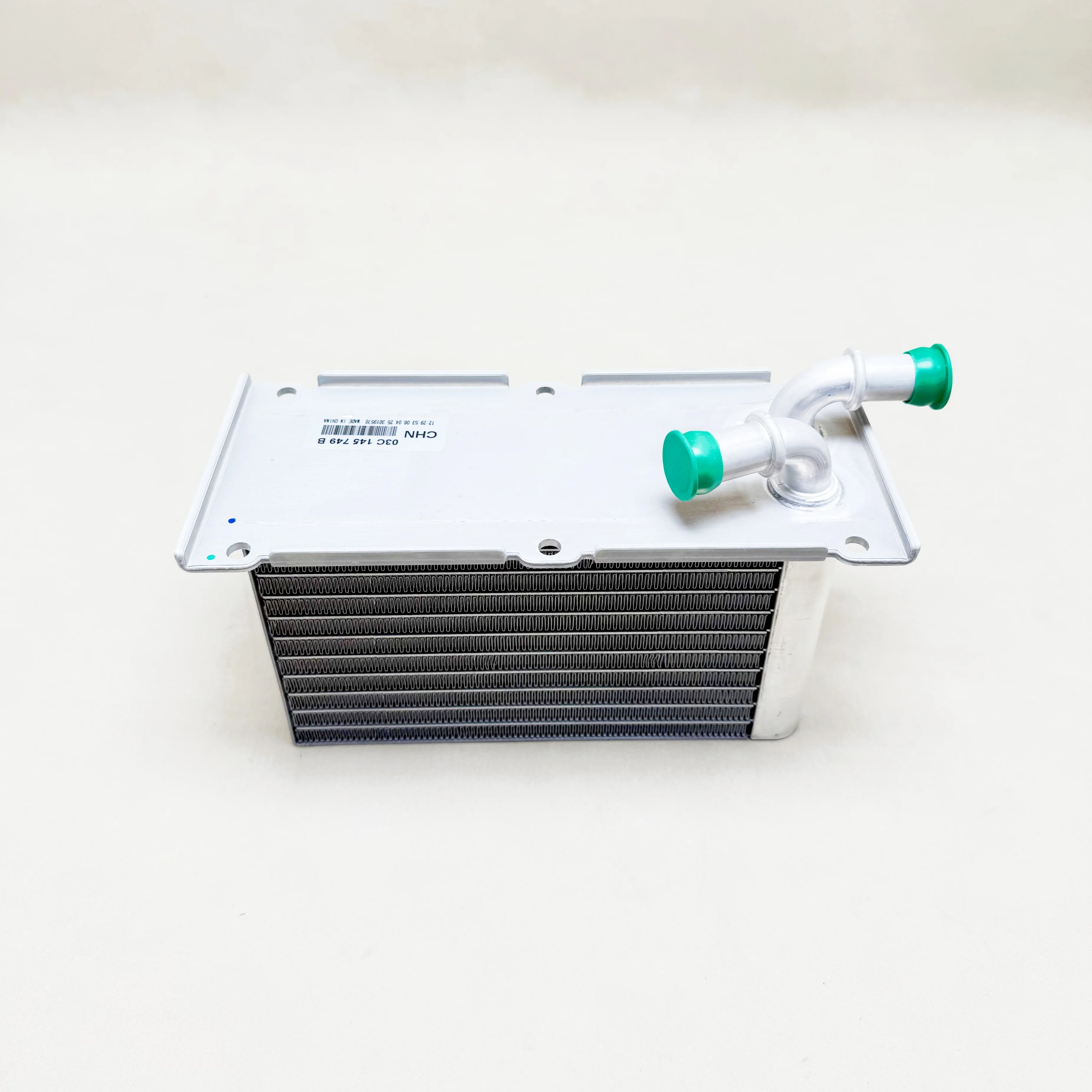 

03C145749B Engine Oil Cooler System radiator 03F145749C 03C145749C for A1 A3 Golf Beetle Polo Seat Fabia 1.2 1.4 TSI 03F145749B