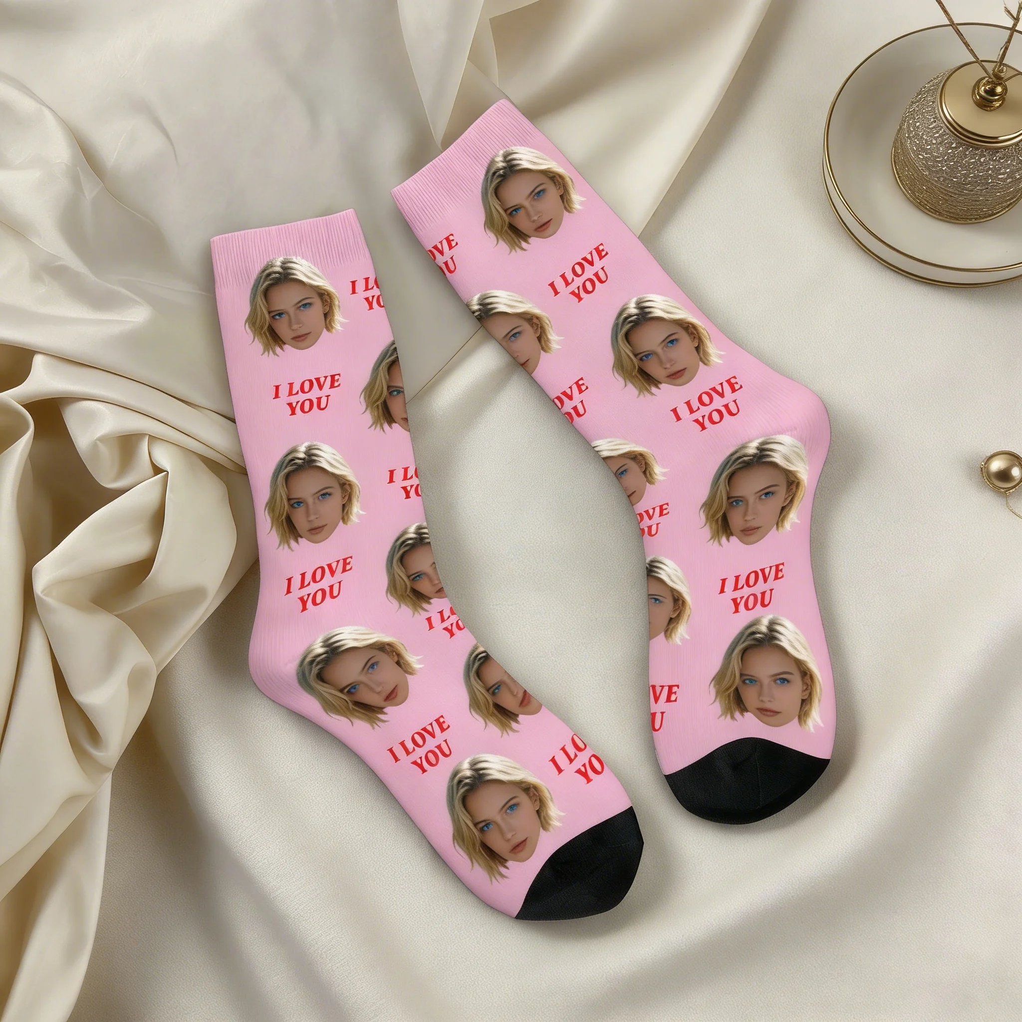 جوارب مخصصة على شكل وجه يمكنك صنعها بنفسك جوارب مخصصة للجنسين جوارب صور شخصية جوارب مخصصة كهدية