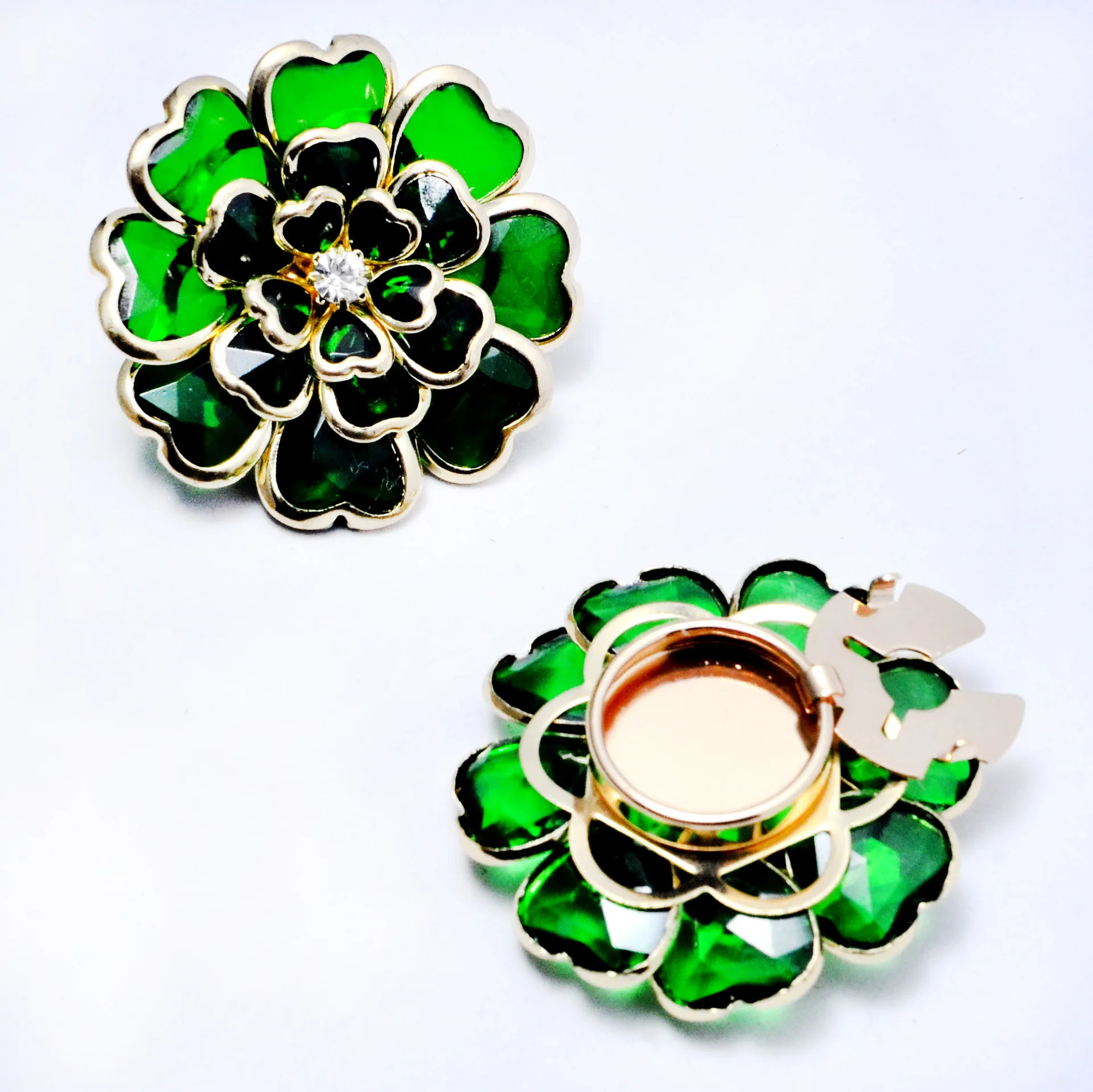 Knoophoezen Hot Selling Shirtknop Olie druipende metalen knoopafdekking Brocheknoop Manchetknoop Knopdecoratie Accessoires