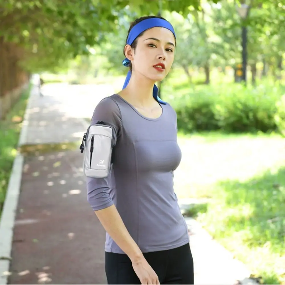 

PU Leather Universal Phone Armband Bag with Headphone Jack Waterproof Outdoor Running Phone Holder Large Capacity Non-slip