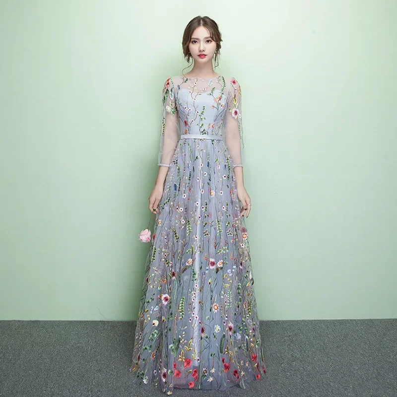 

Женское длинное платье в восточном стиле