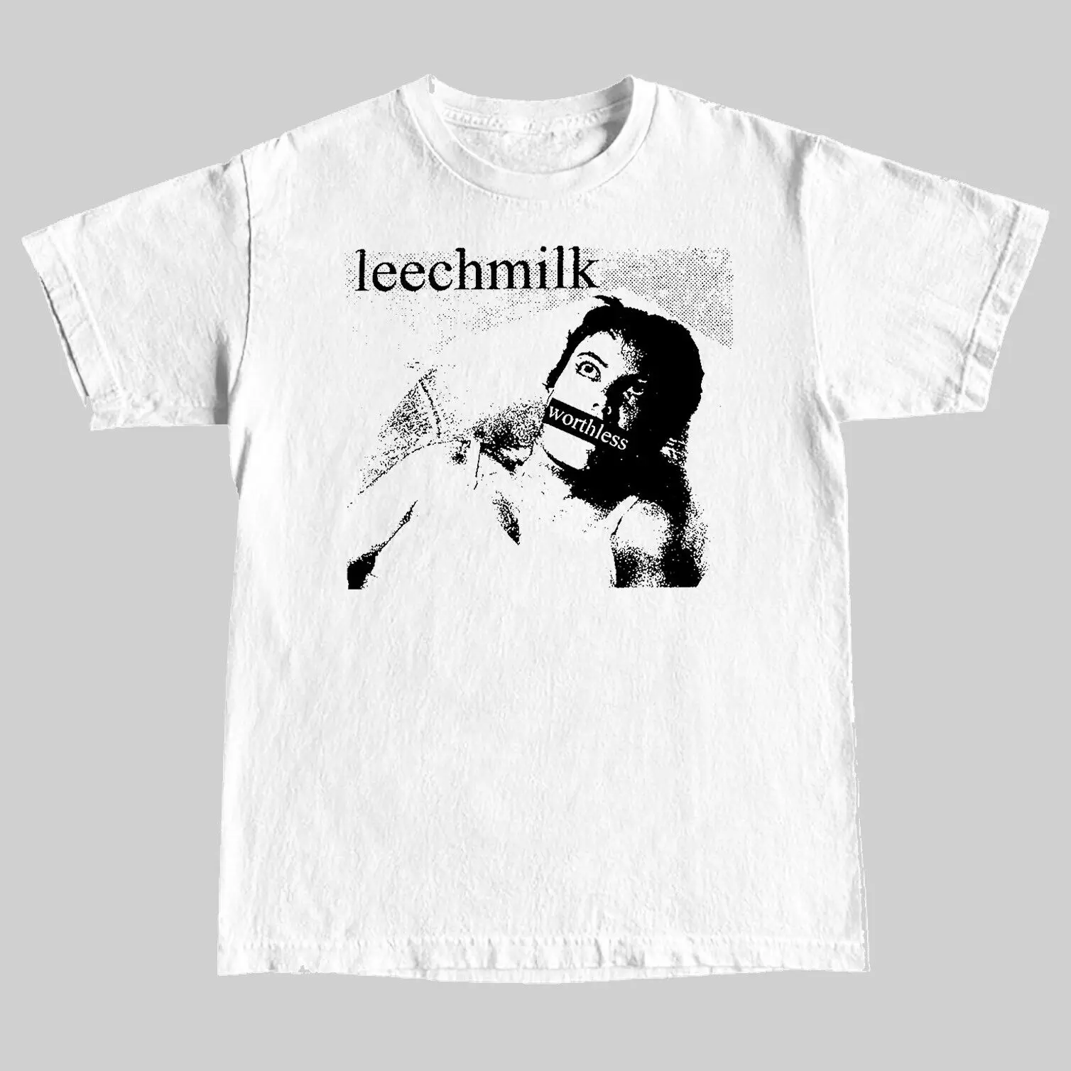 เสื้อยืด leechmilk 'worthless'