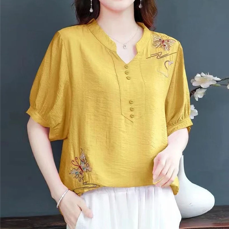 

Spring Loose Casual Cotton Linen Embroidery Shirt Female Short Sleeve Vintage V-neck Pullover Top Women Fashion All-match Blouse