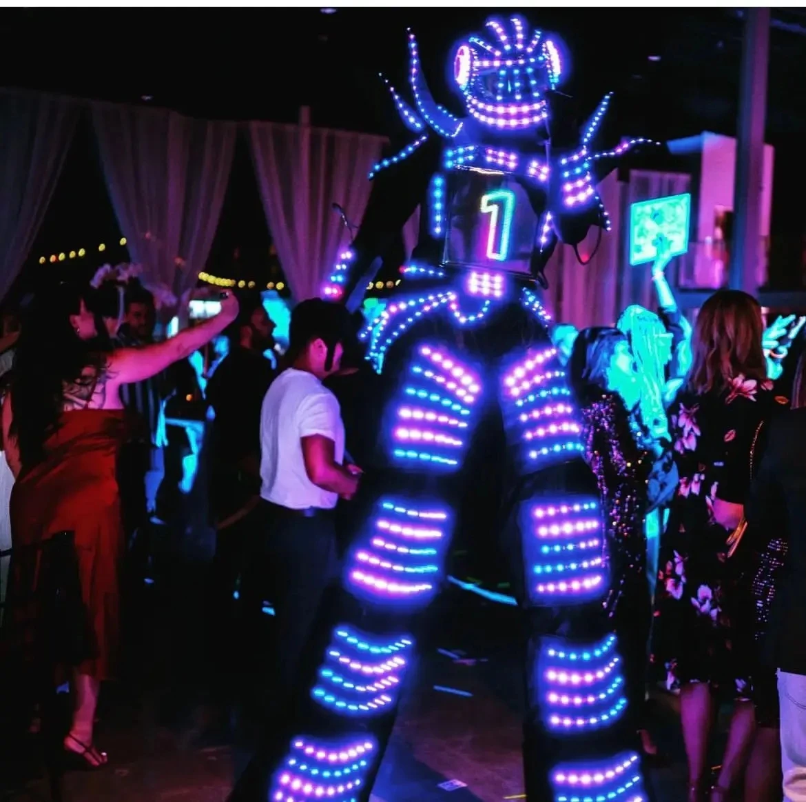 LED Robot Suit Costume Pixels Clothes Stilts Walker Costume LED Lights Full Color Smart Dance Costumes for Party