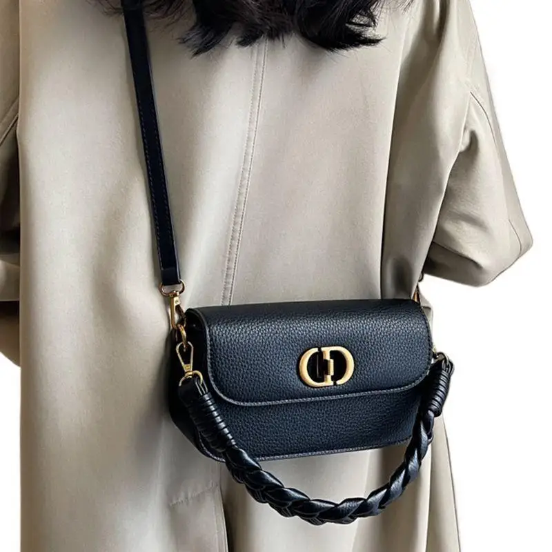 حقيبة منسوجة لخريف وشتاء 2025 للنساء - حقيبة كتف مربعة كلاسيكية مع حزام كروس، حقيبة يد أنيقة تحت الإبط