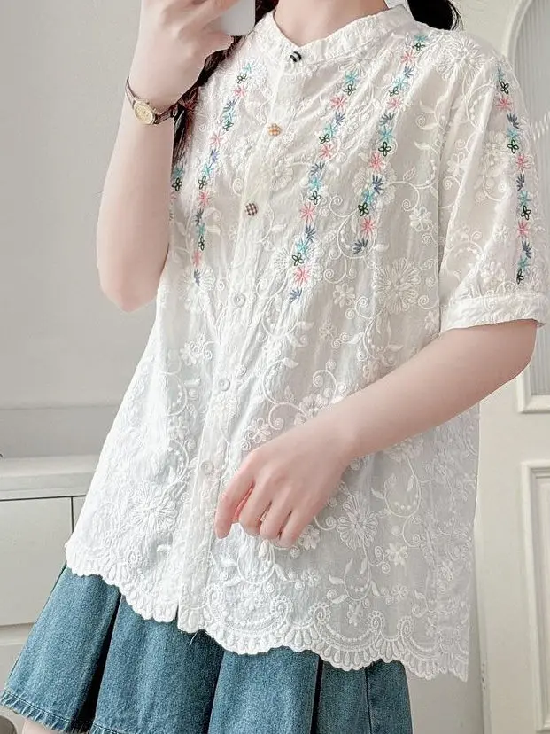 Chemise en coton brodée florale pour femmes, coupe ample, manches courtes, chemisier boutonné