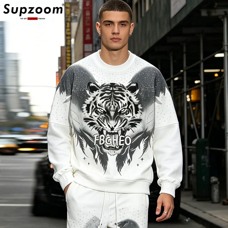 

Supzoom New Arrival Hot Sale Brand Top Fashion Wings Drills Tiger Casual Cotton O-neck Full Hip Hop Men Sweatshirt