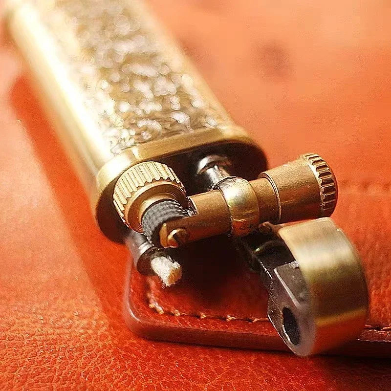 Creative Vintage Flint Kerosene Lighter Retro Metal Grinding Wheel Gasoline Cigarette Lighter Trenches Interesting Gadgets