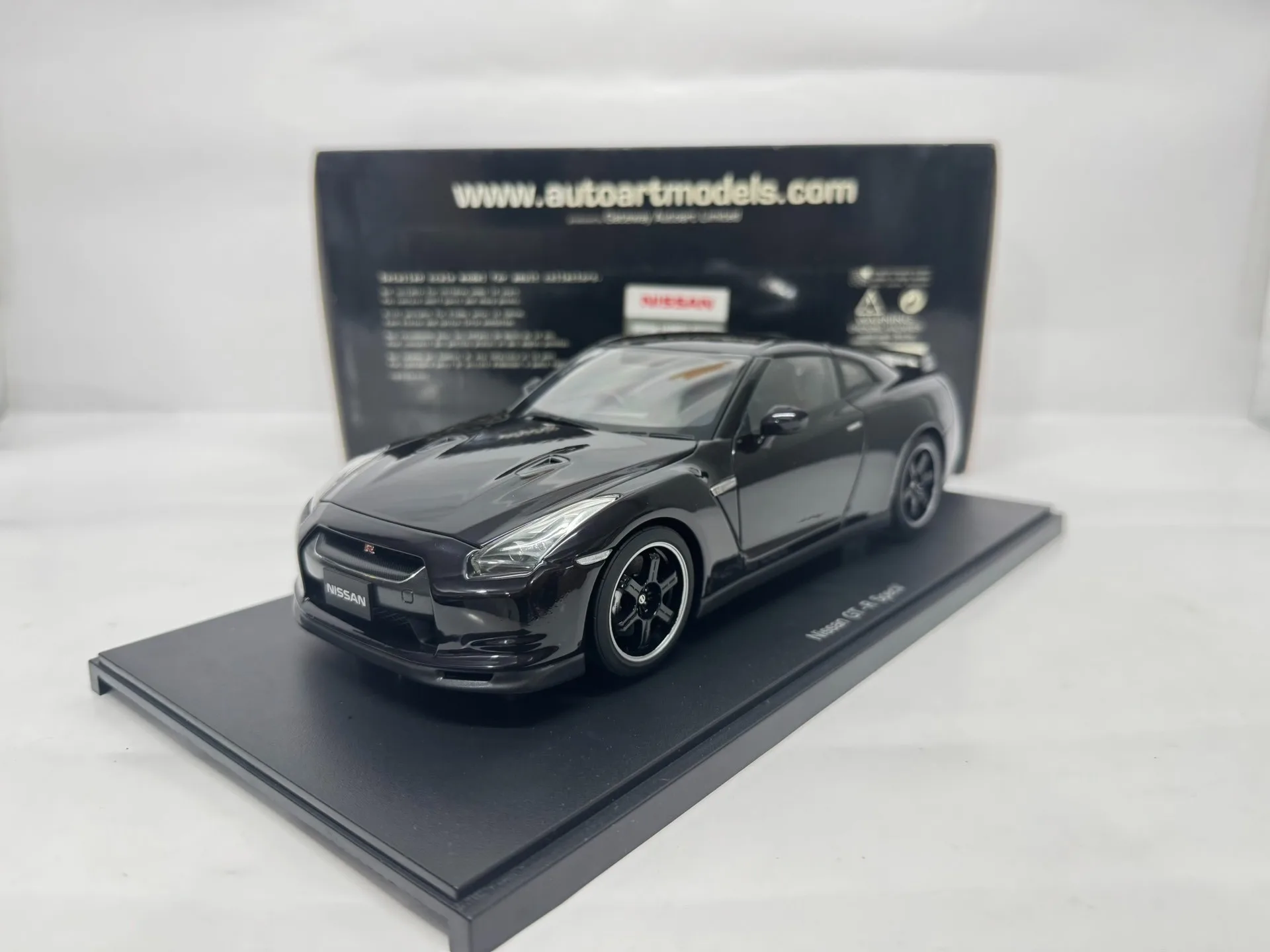 Autoart 1:18 R35 SpecV Black JDM Simulation Limited Edition All Open Alloy Metal Static Car Model Toy Gift