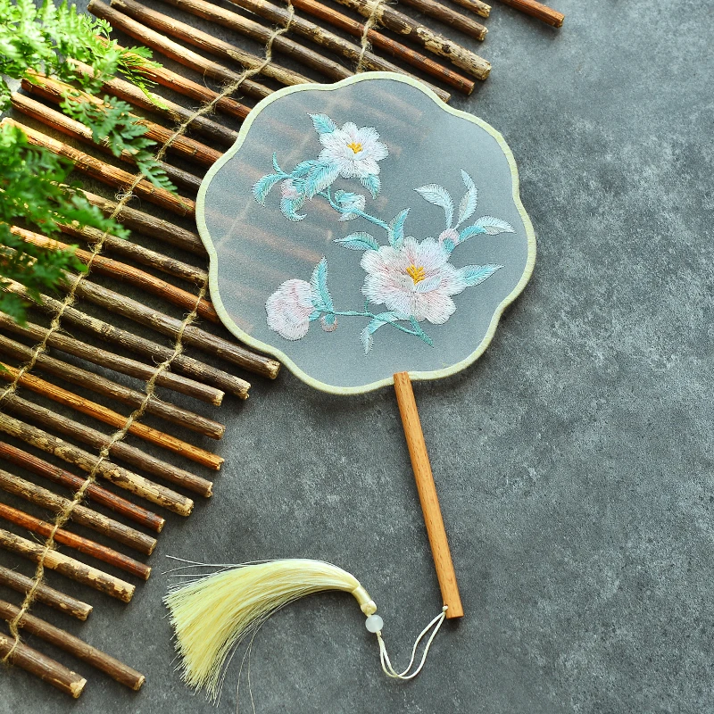 

White flower blue butterfly embroidery long-handled Hanfu group fan ancient style classical Chinese style national tide fan