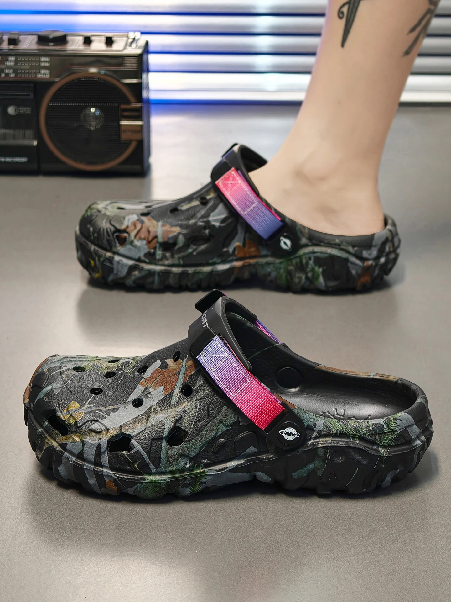 Neue Herren-Clogs, Pantoffeln, Sandalen, Gartenschuhe, flache Tarnmuster-Sandalen, Herren-Sneaker, Outdoor-Flip-Flops, Hausschuhe – Detail 11