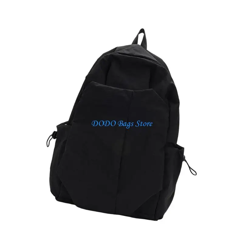 Вместительный рюкзак с несколькими отделениями, сделанный из устойчивого к разрыву материала для ежедневного использования