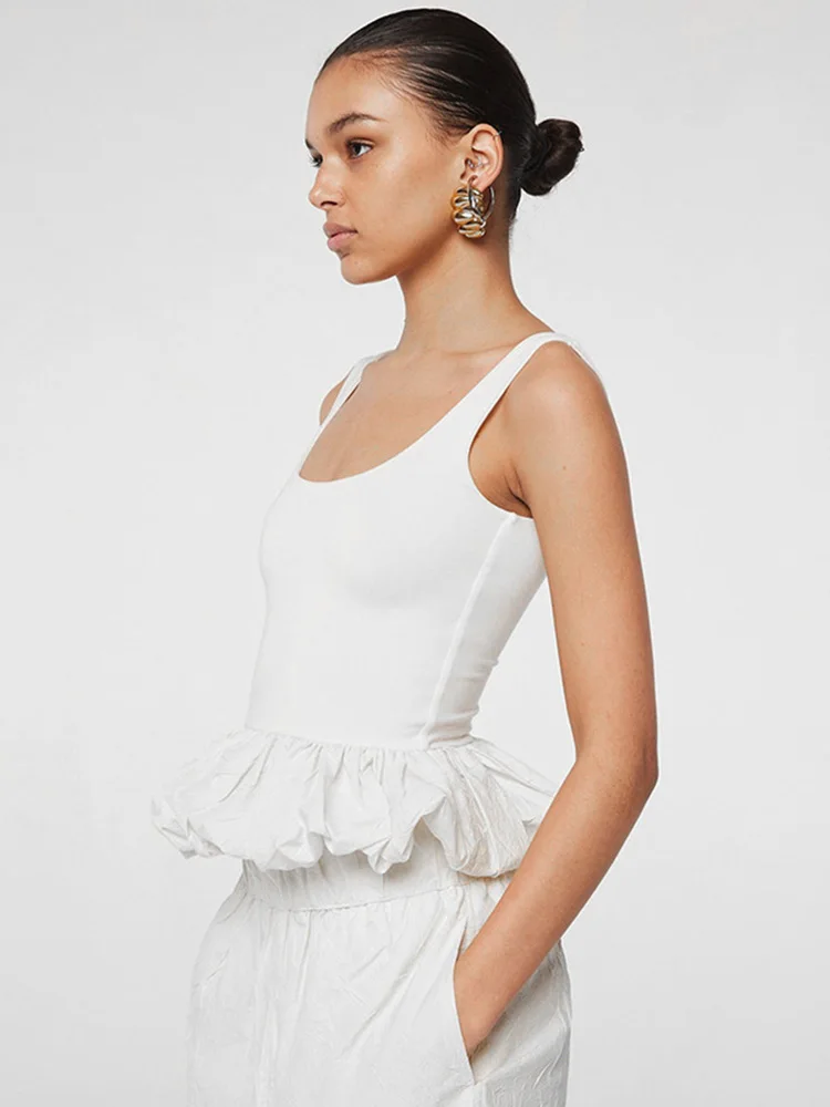 Women's Square Neck Sleeveless Backless Crop Top with Peplum Bubble Hem Black White Summer Tank Top