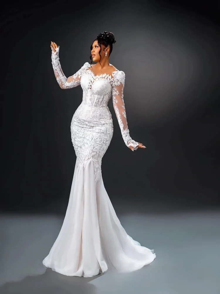 Customized Sheer Neck Lace Appliques  Wedding Dress Court Train Robe De Mariée Sweep Train Stunning  Long Sleeves  Bridal Gowns