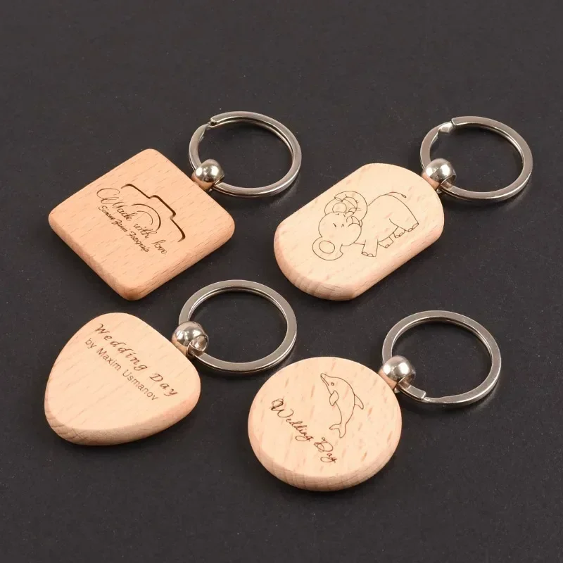 1 قطعة النقش مخصص مجاني خشب متين مفتاح سلسلة أسماء الزفاف تاريخ شعار شخصية خشبية القلب سلاسل المفاتيح قلادة الزفاف هدية