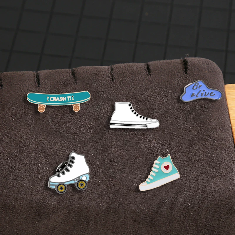 Fashion Brooch Skates Skateboard Sandals High Heels Women Enamel Badge Pins Shoes Metal Icon Shirts Jackets Backpacks Button Pin