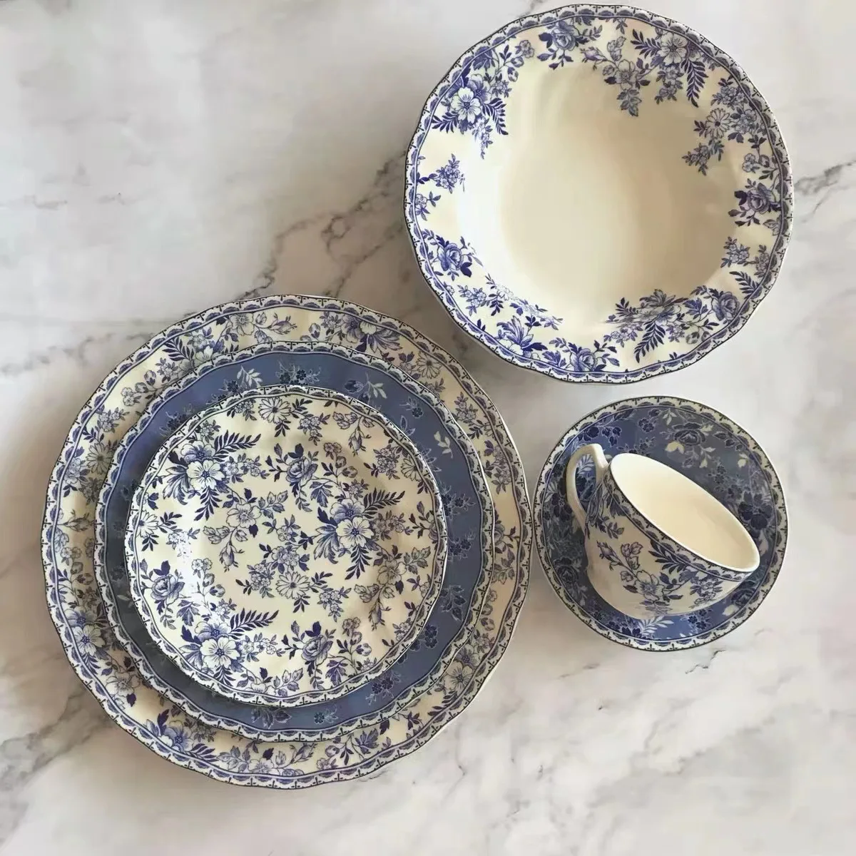 

Vintage Broken Flower Blue and White Ceramic Plate, Chinese and Western Style Tray Steak Plate Dessert Plate