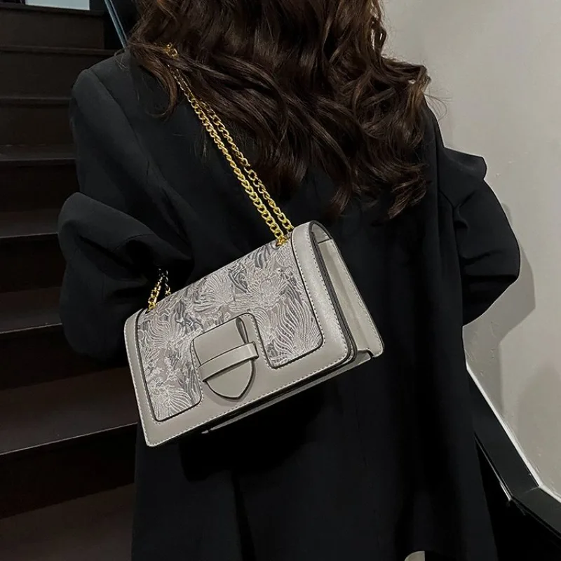 Practical Luxury Diaper Bag For Women Elegant Crossbody Bag Designer Leather Tote Minimalist Vintage Solid Color Style - view 2