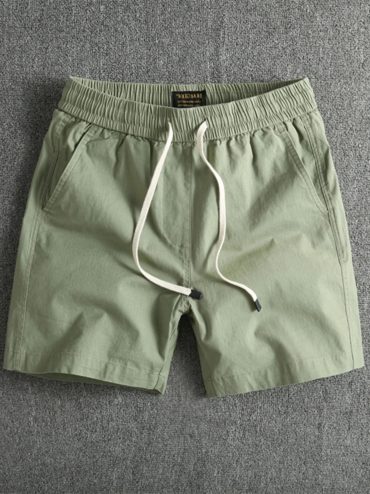 

Летние тонкие однотонные мужские спортивные пляжные брюки для бега с эластичной резинкой на талии, облегающие повседневные рабочие брюки, дышащие молодежные шорты