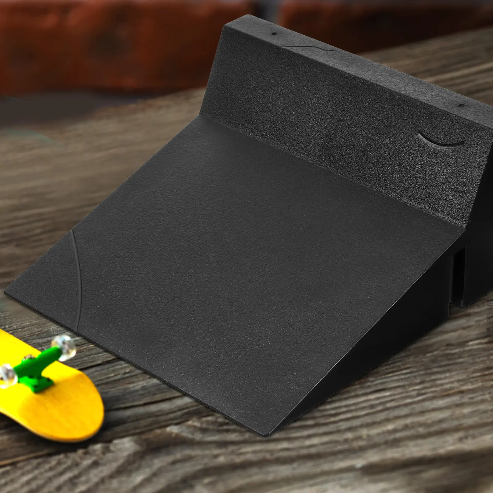 Fingerboard Skateboard Park Ramp Plastic Durable Training Prop Perfect for Kids Finger Skate Park Fingerboard