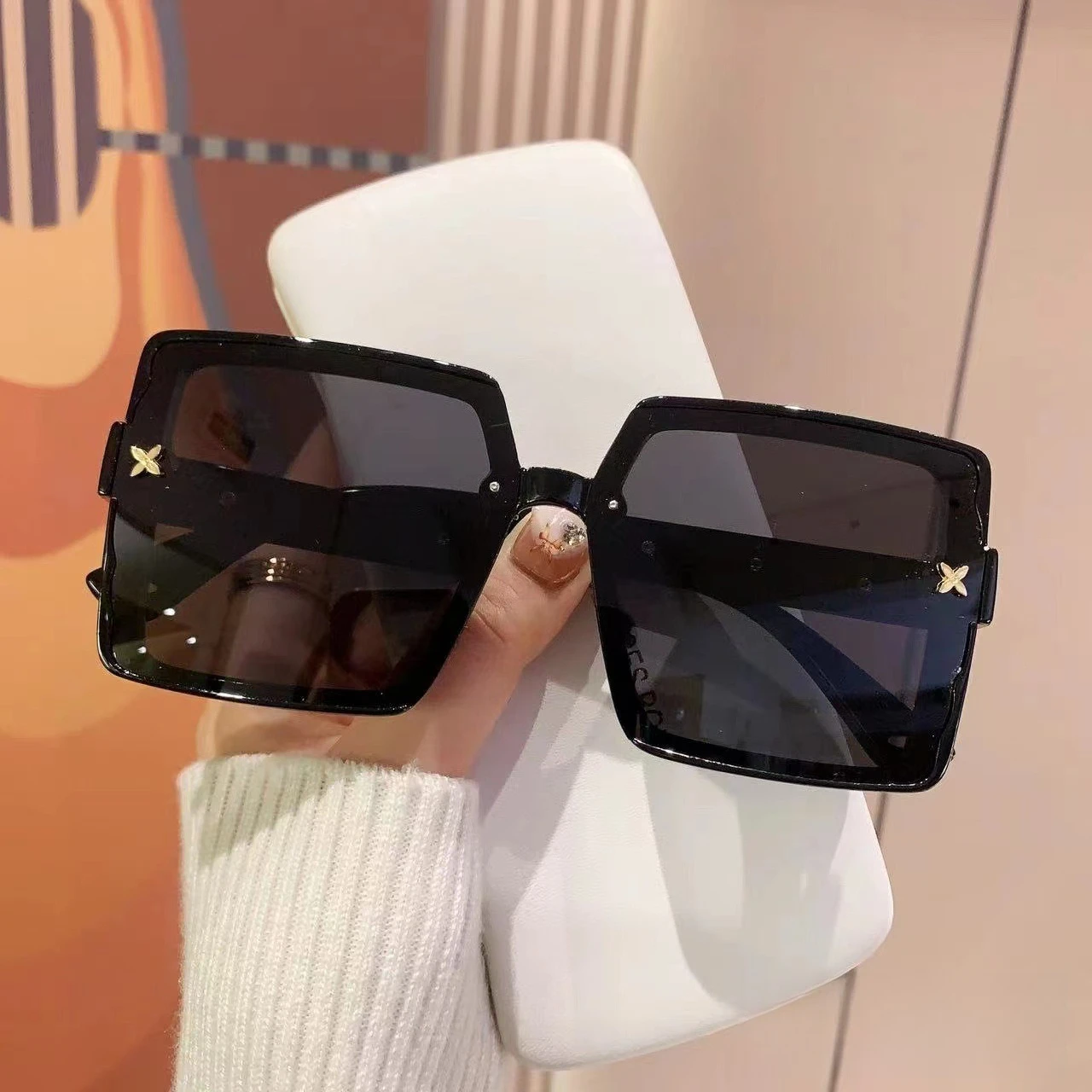 

2025 HD Polarized Sunglasses | Oversized UV400 Protection | Viral Social Media Sun Glasses for Men & Women