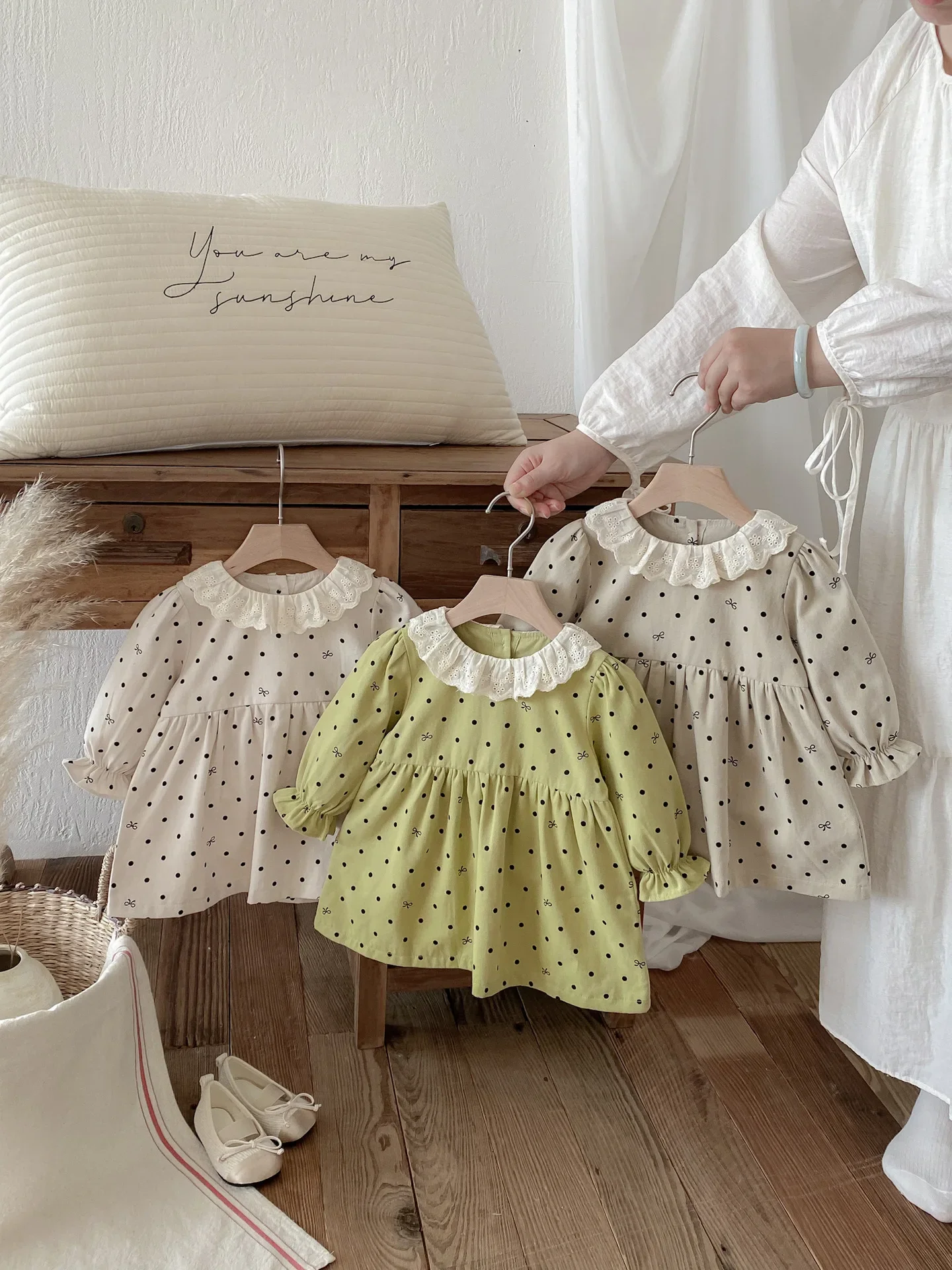 

Vintage Polka Dot Bow Print Baby Girl Dress Long Sleeve Lace Collar Autumn Cotton 0-4Y Toddler Girls Clothing