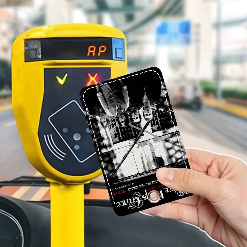 روك باند T-Three Days G-Grace بطاقة المفاتيح أنيمي موضة قلادة حقيبة معرف بطاقة الباب حافظة حافلة بطاقة لطيف الكبار هدية عيد ميلاد #5