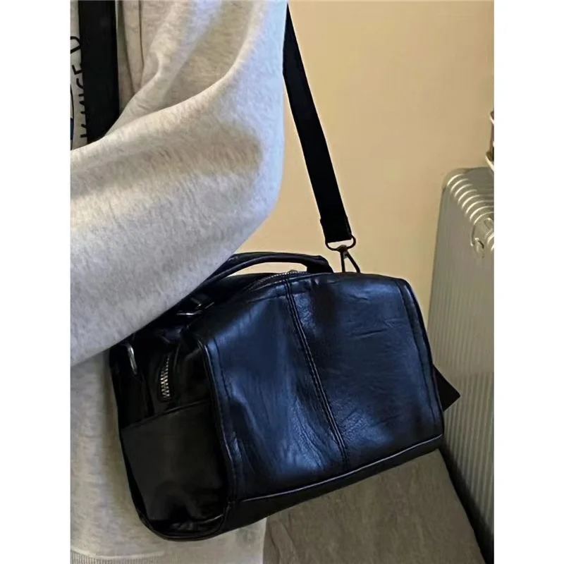 

Women's Large Capaci oulder Bag Crossbody Tote Camera Bag Handbag Autumn Winter New Sle Faionable PU Leather Bag