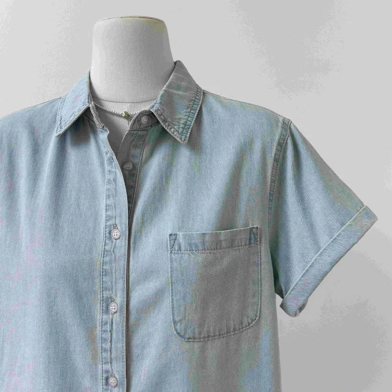 เสื้อเชิ้ตแขนสั้นสีฟ้าอ่อนสไตล์เรโทรสำหรับผู้หญิง ดีไซน์เฉพาะตัว ใช้งานได้หลากหลาย สไตล์ลำลอง เสื้อคลุมคาร์ดิแกนบางเบา มีกระดุมและกระเป๋า